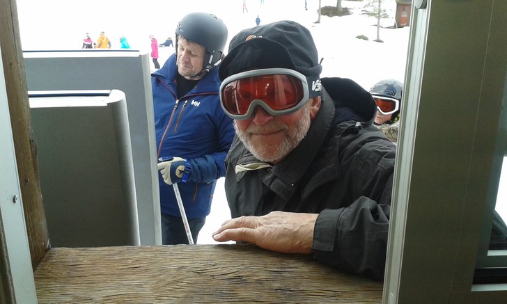 Alder ingen hindring 
Det går fint  an å kose se.