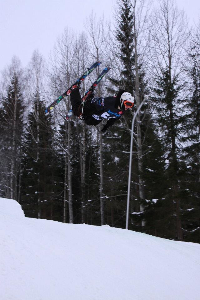 Backflip. Foto: Sandra Englund. Åkare: Adrian Sjöstrand.