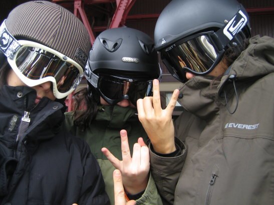 Foto: klara landehag.. Åkare: kattis åhman, jennie lindahl och towa vretlund..