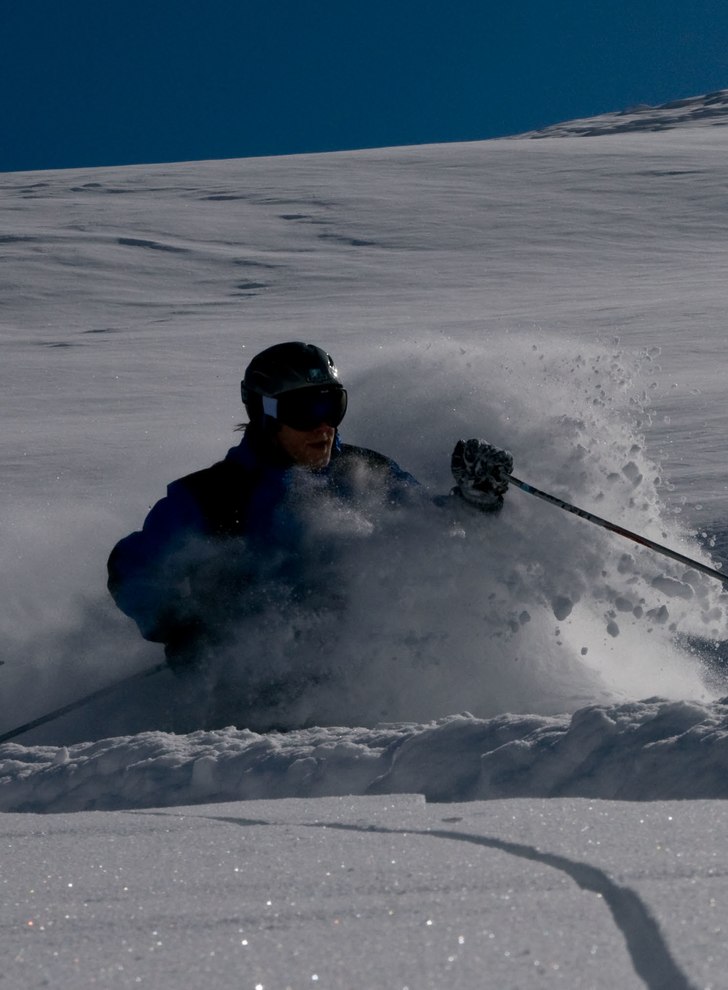 Årets bästa skiddag, avslutas i en liten ravin p. Foto: Patrick Södermark. Åkare: Andreas Göth.