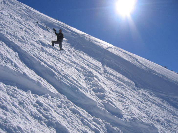 På västsidan av Todorka påväg ner i dalen mott. Foto: Melker Rinaldo. Åkare: Alexander Rinaldo.