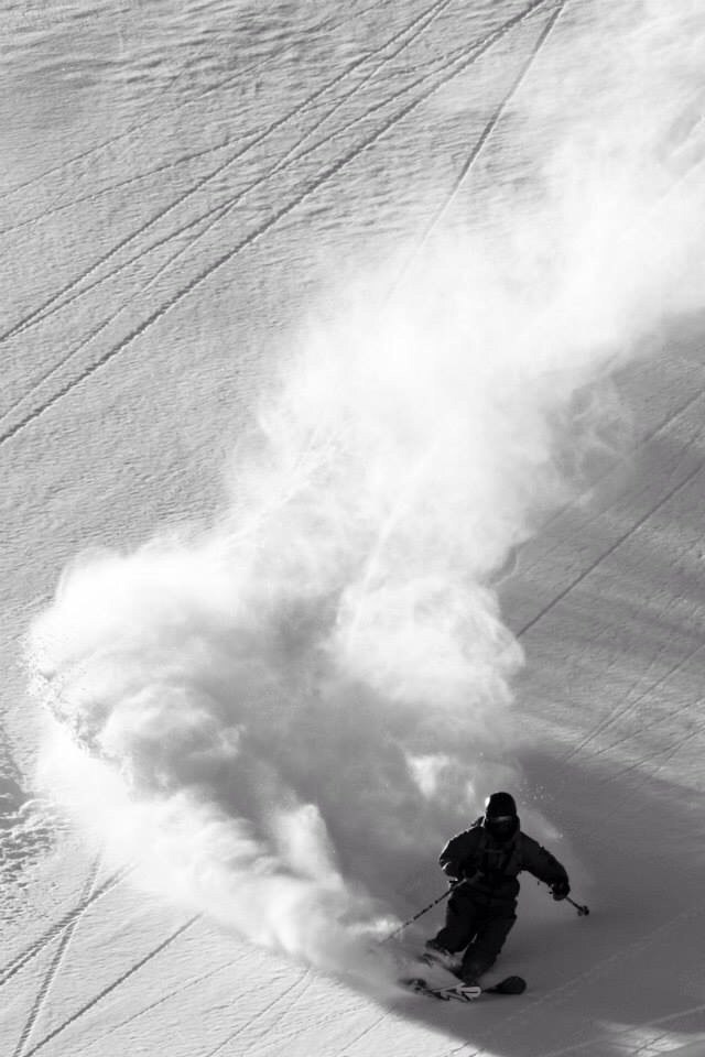 Djup härlig snö i Zermatt förra vintern @bulla.