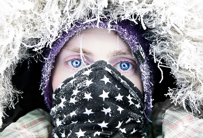 Efter 2 km vandring i -31 grader så plockar man f. Foto: Niclas Magnusson. Åkare: Niclas Magnusson.