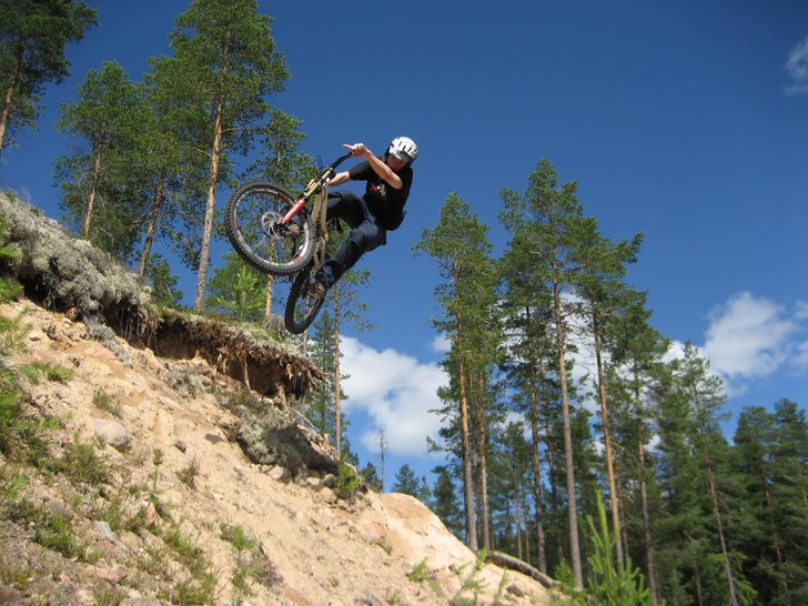 corner. Foto: Johan Larsson. Åkare: Fredrik Larsson (jag).