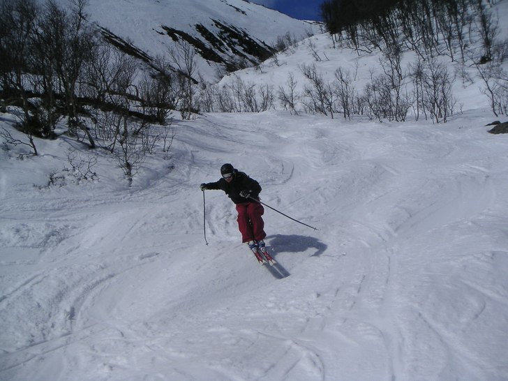 Johan åker puckel i Susarbäcken.. Foto: Mikael Jönsson. Åkare: Johan Paulsson.