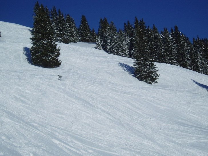 Under Sunliner liften i Saalbach/Hinterglemm. Foto: Vet ej. Åkare: Morgan.