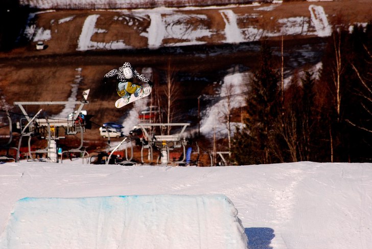 fs 540 nosegrab   d-_-b. Foto: Simon Lindberg. Åkare: niklas j.
