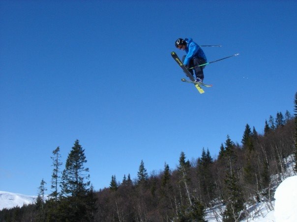 Fet park jibbling. Foto: Björn Rothpfeffer. Åkare: Emilios Albanossis.