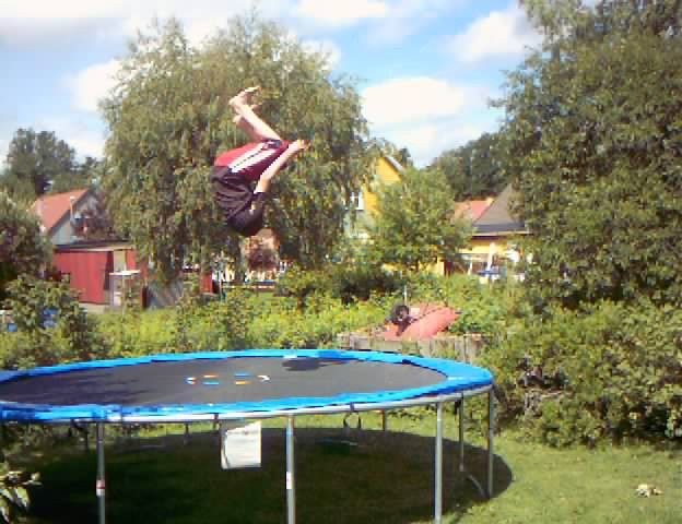 sideflip. Foto: tobias lundström. Åkare: fredrik nilsson.