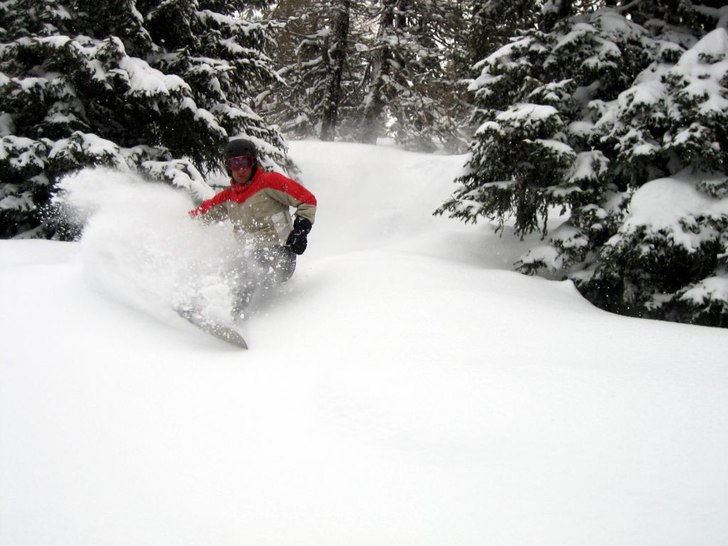 Skogåkning på baksidan av Zell am See. Foto: Jakob Wijkström. Åkare: Emil Wargelius.