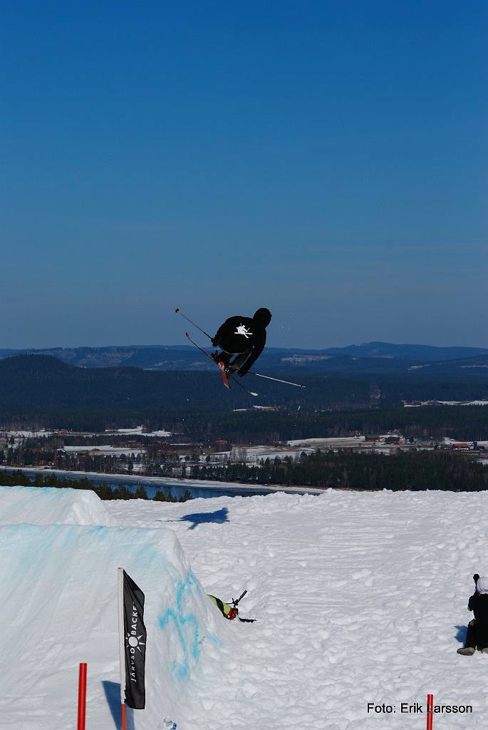 Bio 7 under kvalet i Jarse Big Air.. Foto: Erik Larsson (Fluff). Åkare: Jonas Zeidlitz.