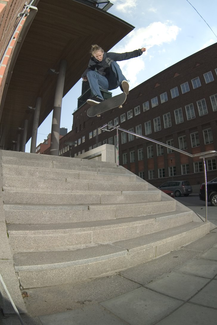 Kickflip. Foto: Robin Nilssen. Åkare: Anders Leidebrant.