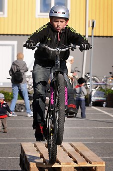 Foto: Magnus Lindqvist. Åkare: Marcus Marklund.