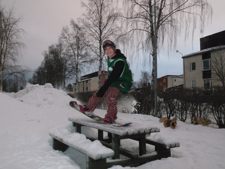 nose press

MLG!. Foto: tim jönsson. Åkare: karl-anton svensson.