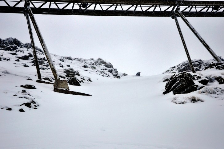 Skön ränna med fluff. Foto: Petteri Koste. Åkare: Henrik Mideroos.