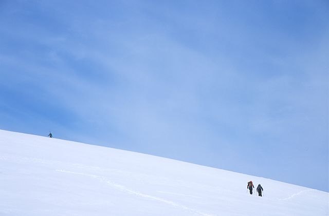 Snart på toppen.... Foto: Tomas Ahlberg. Åkare: Anders Lundgren, Josef Källgården, Louise....