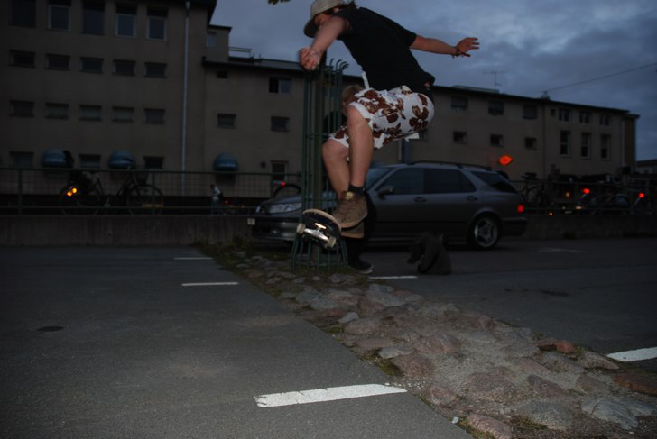 FS 180 över gap. . Foto: Roberto Alvarez. Åkare: Anders Grännsjö.