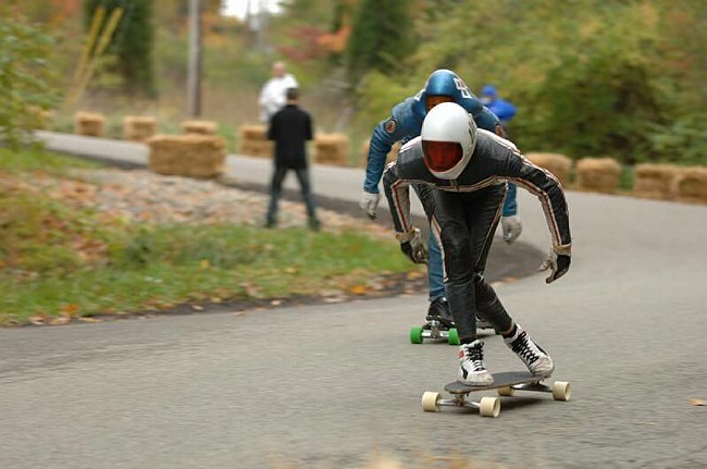 Sjuk backe, jag toppade 109 Kh/h, nytt rekord!. Foto: Okänd Amerikan. Åkare: Olle van Keppel och Fredrik Lindström.