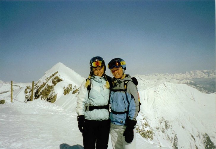 Louise och jag uppe på toppen i Sporten. Foto: Okänd. Åkare: Louise och Lena.