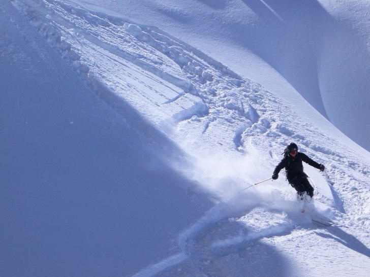Fint ljus. Synd att jag inte fick vara först.... Foto: Tomas Vujic. Åkare: Ragnar Dahlén.