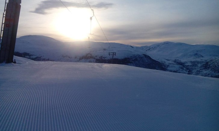 Sol og Nydelige forhold!
Vindstille, sol og veldig.