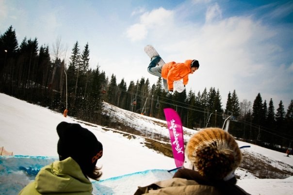 Disco flip/snurr vet inte vad de är eller hur man. Foto: Andreas Ojamäe?. Åkare: Linus Bäckström AkA DiscoKungen.