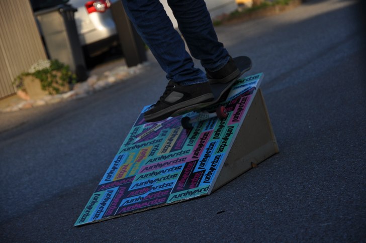 Simon och jag byggde ett litet hopp , pimpade den . Foto: Simon Rashem. Åkare: Erik Karlsson Malinen.