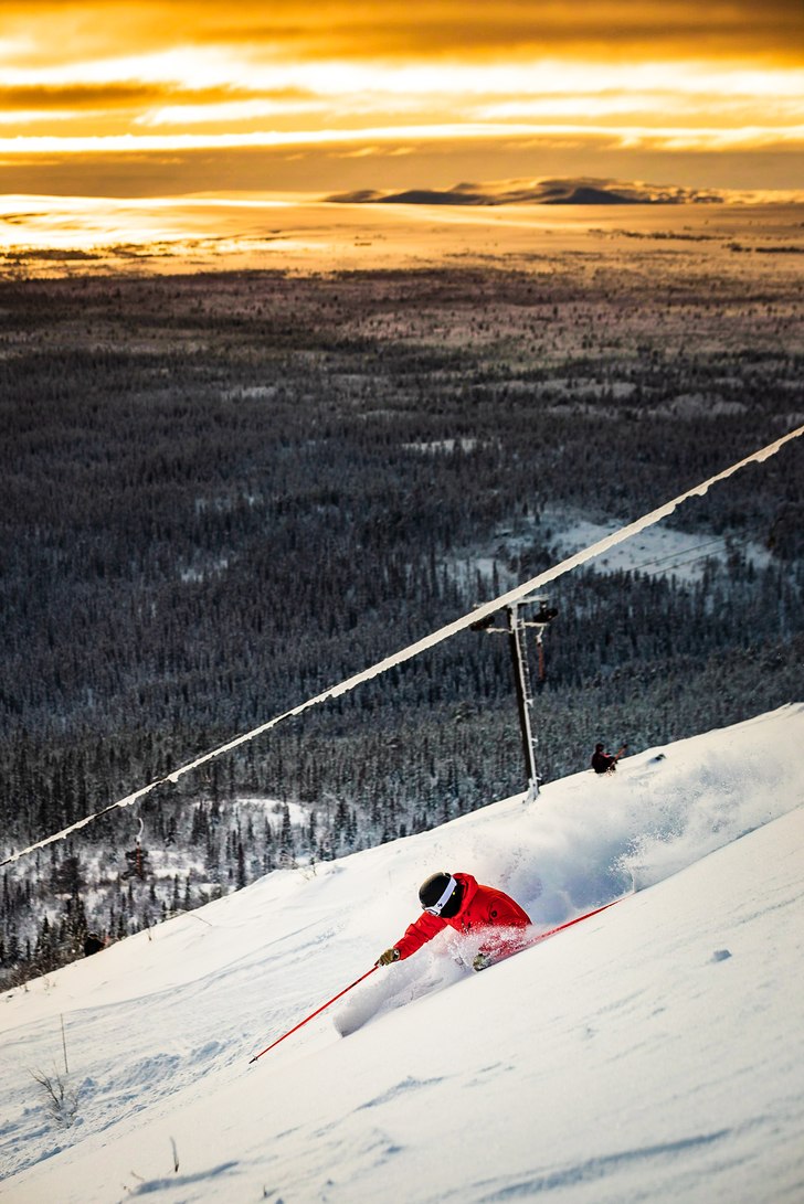Simon Gustavsson finner liftnära lössnö i solne.