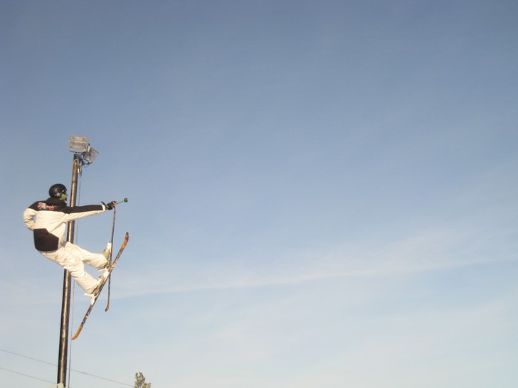 Sw 5 me tag i skidan. Foto: Erik Skott-Dahlgren. Åkare: Jesper Moén.