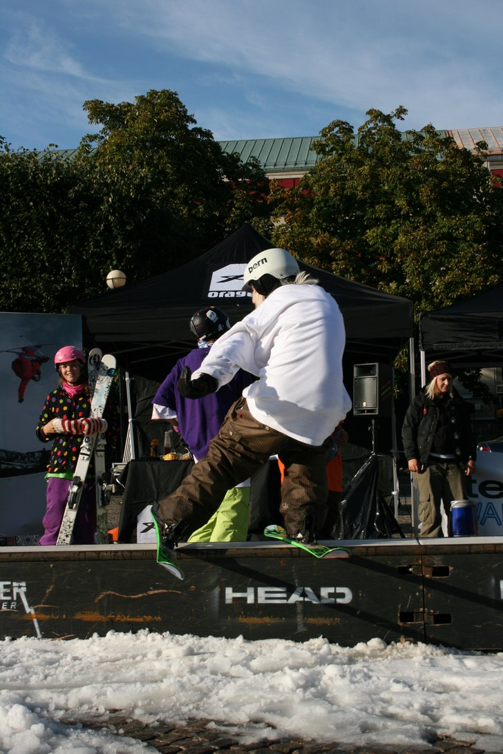 Make it happen . Foto: Christoffer Krook. Åkare: Erik Persson.