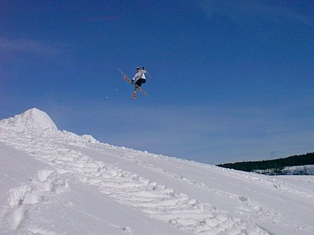 360 Mute. Landningen ser man ju inte,vilken inte v. Foto: Olle Pelo. Åkare: Fredrik Eklund.