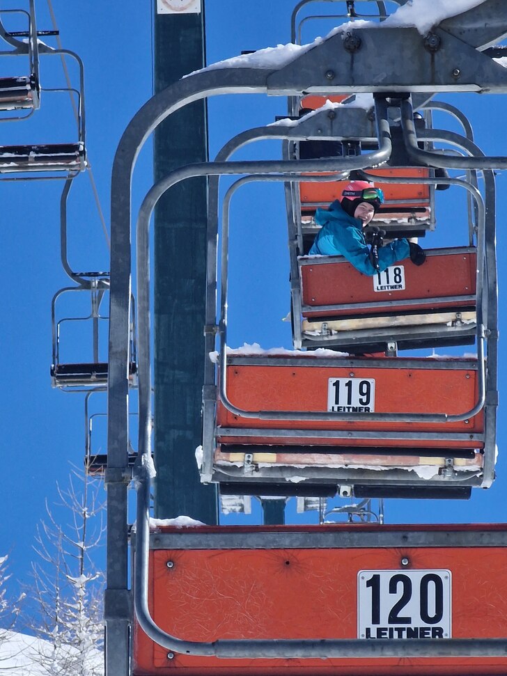 En riktig gammal klassisk stol. Perfekt en solig d. Åkare: Ida.