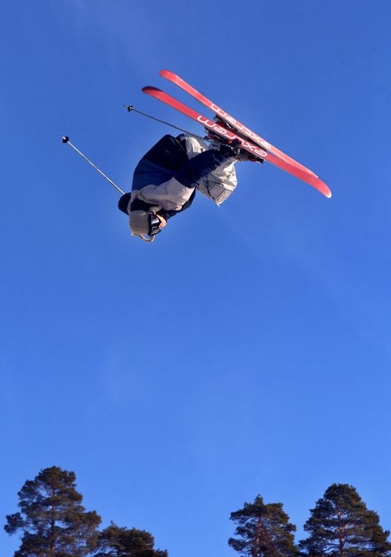 Bigjumptävling i Hudiksvall. Foto: Okänd. Åkare: Rasmus Hammar.