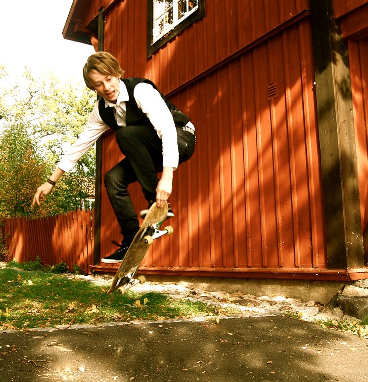 Freestyle ollie. Åkare: Samuel Lundh.