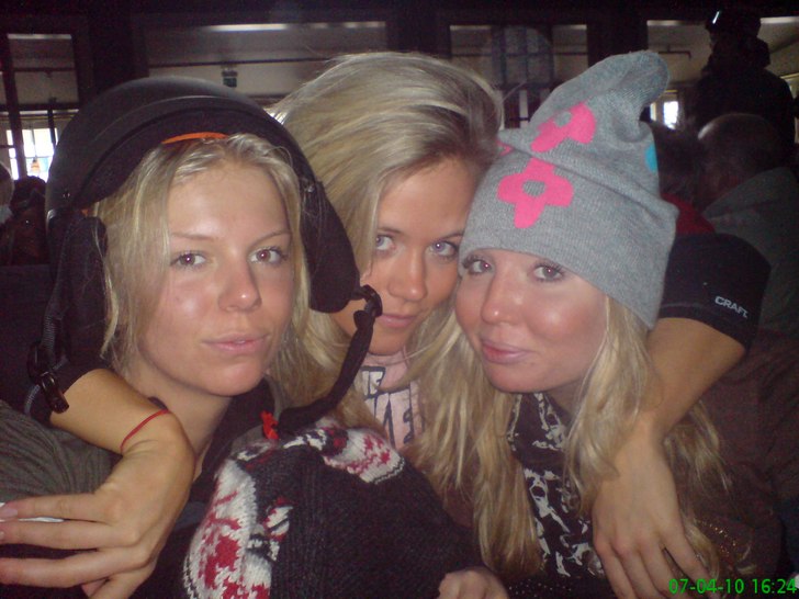 Afterskiii. Foto: Becca. Åkare: Frittan , Jenny och jag.