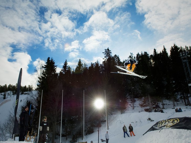 moyo Big Air. Foto: Kristoffer Lönnå. Åkare: Måns Bertz-Wågström.