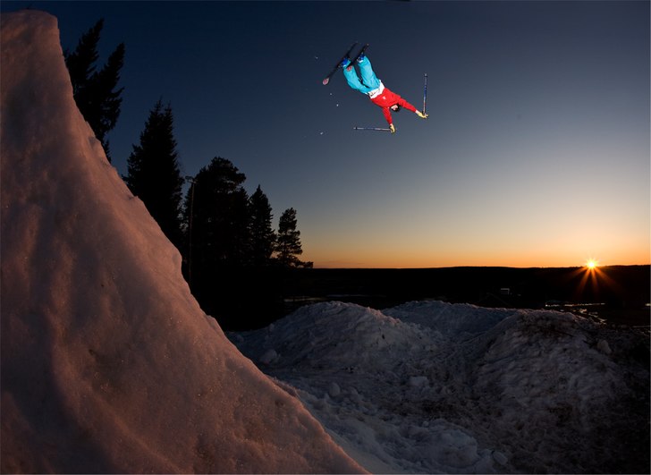 Supahfront på vårens sista foto-session (?).

. Foto: Lucas Nilsson. Åkare: Emil Högström.