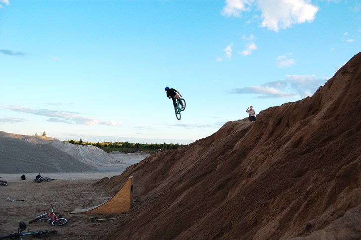 180. Foto: viktor lantz. Åkare: adam östlund.