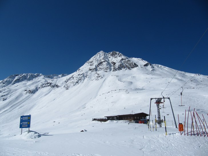Fota denna topp och när jag zooma berget så uppt. Foto: Jonas Andersson.