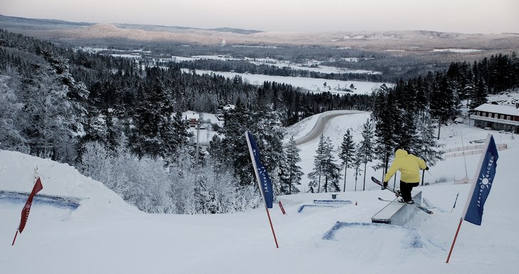 Ett fruset Järvsö men en inte fullt lika frusen . Foto: Emrik Jansson. Åkare: Max Joners.
