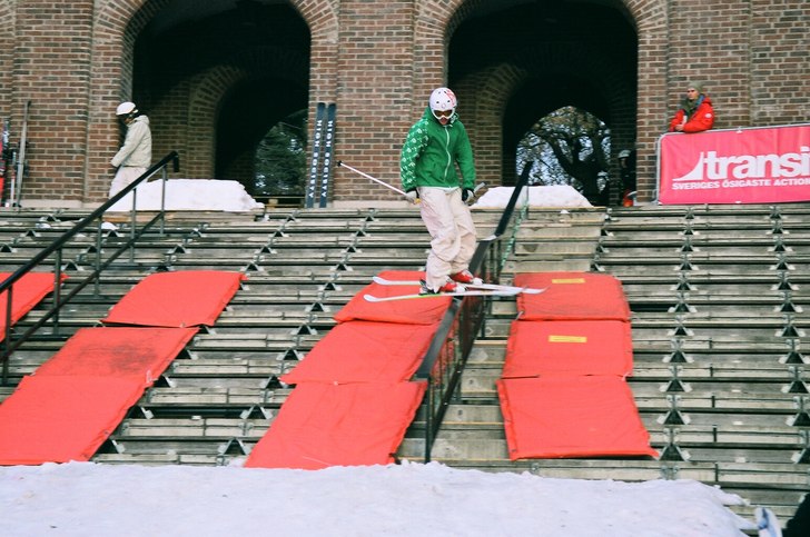 nån snubbe som railar på Stadium winter jam. Foto: Viktor Svensson.