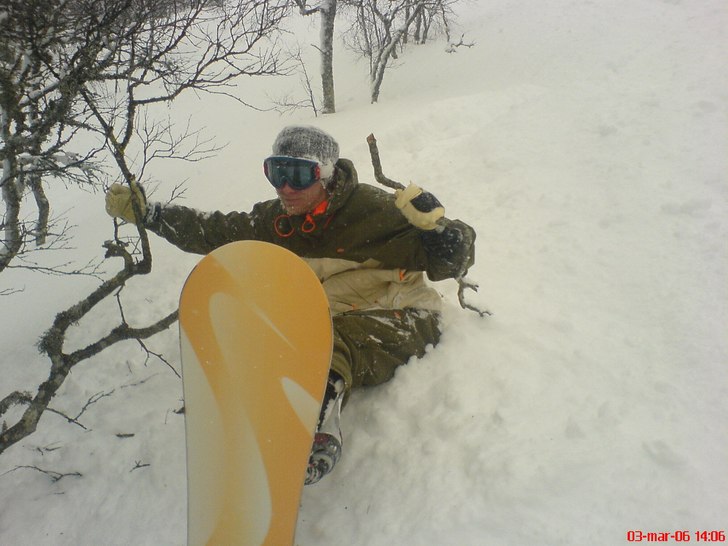 offpist i hundfjället. Foto: emma bergman. Åkare: jerry.