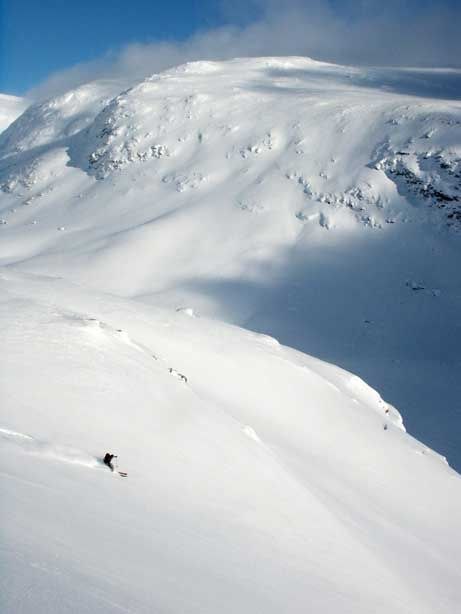 Puder i Kobåset. Foto: Tobias Hahlin. Åkare: Andreas Psilander.