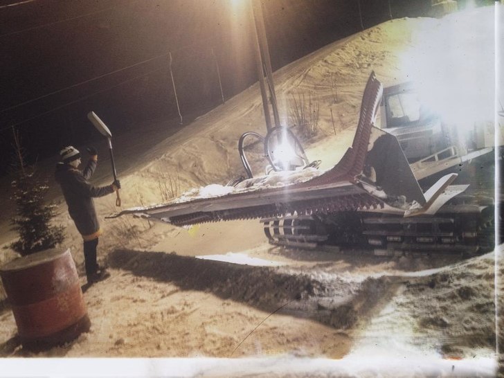 Fixar parken. Foto: Anders Helle.