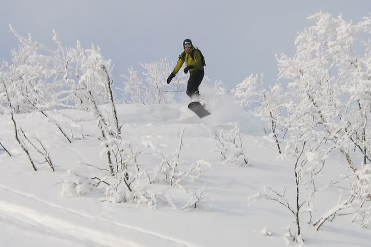Ner i konsumravinen. Foto: Lars Andreasson. Åkare: Erik Pernestam.