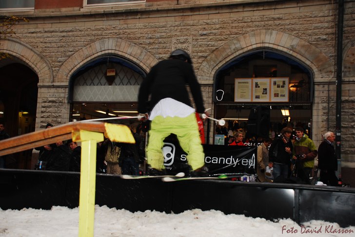 Railjam på storgatan i Örebro!. Foto: David Klasson. Åkare: Philip Juliusson.
