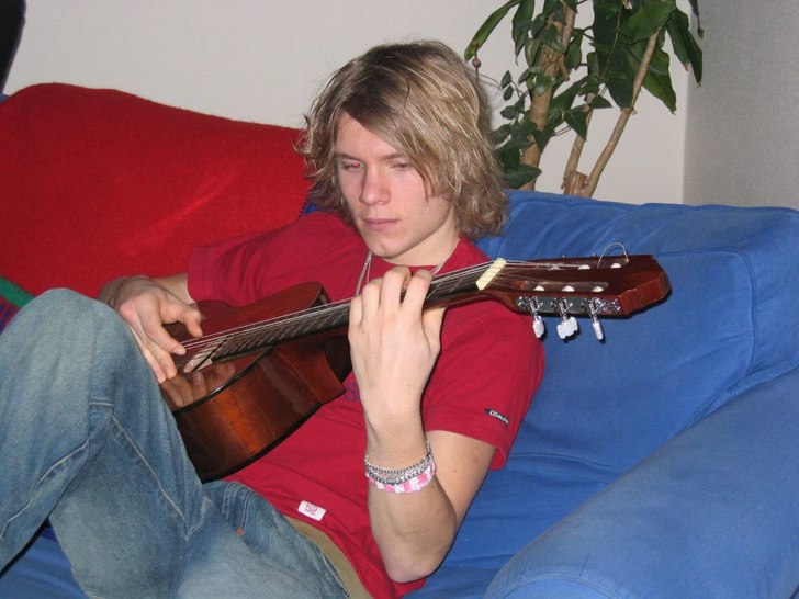 jag med skitgitarren.... Foto: jonas borg. Åkare: åkare?? jag sitter still.. jag själv...