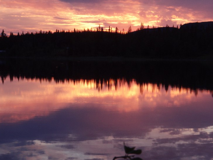 Solnedgång efter en kväll med bra fiske. Foto: Jonas Åberg.