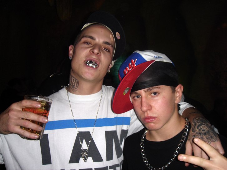 e'dollo and shiest.d - straight up em'ha. Foto: paddy graham. Åkare: shiest.d & me.