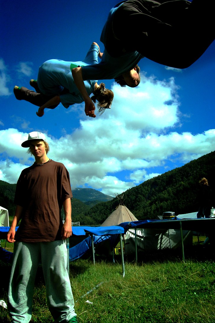 Nere vid Campen var det fett med stutsmattor och r. Foto: Valter Olsson. Åkare: Elov Olsson, Johan Lantz på marken.